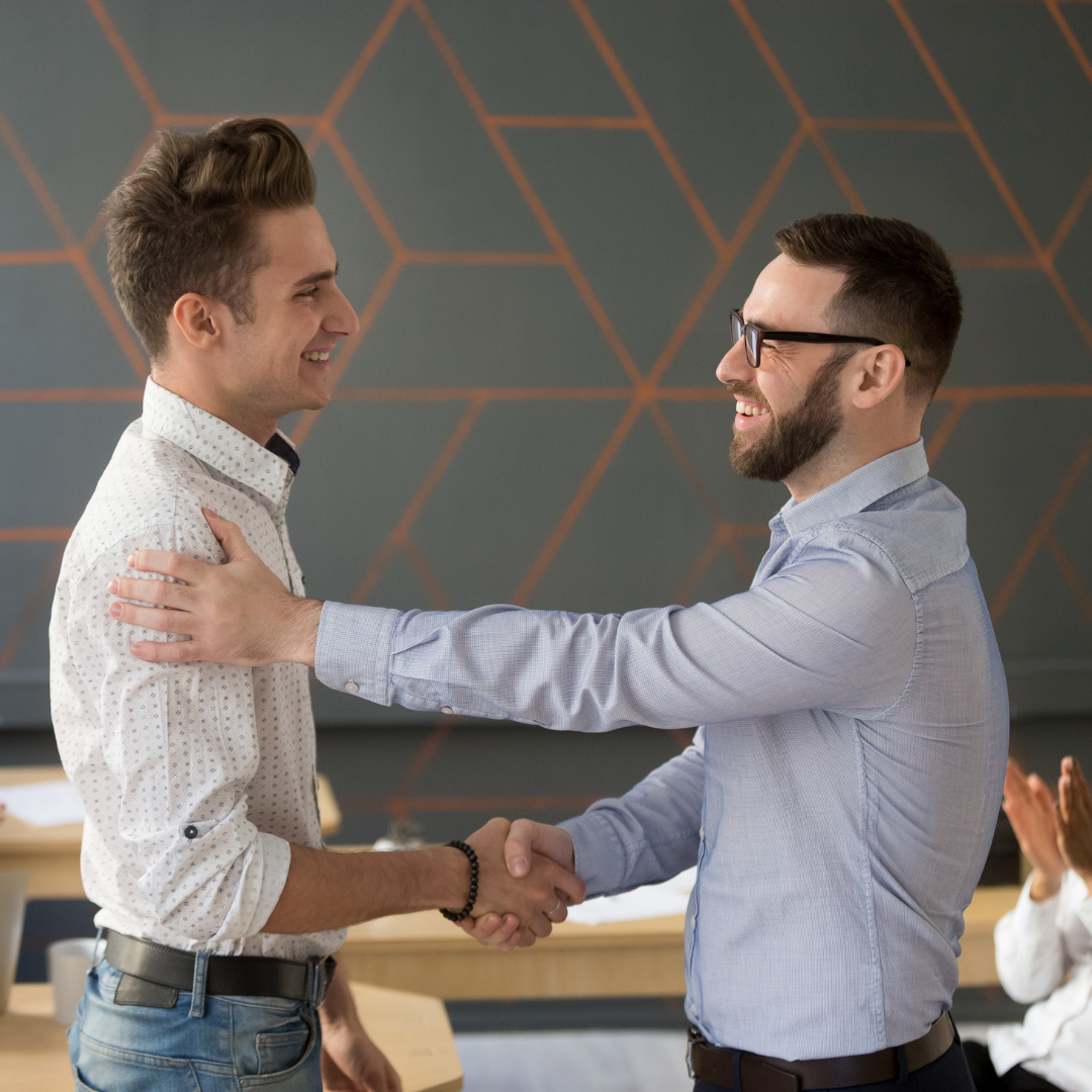 Los guiamos de la Microgerencia al Macroliderazgo